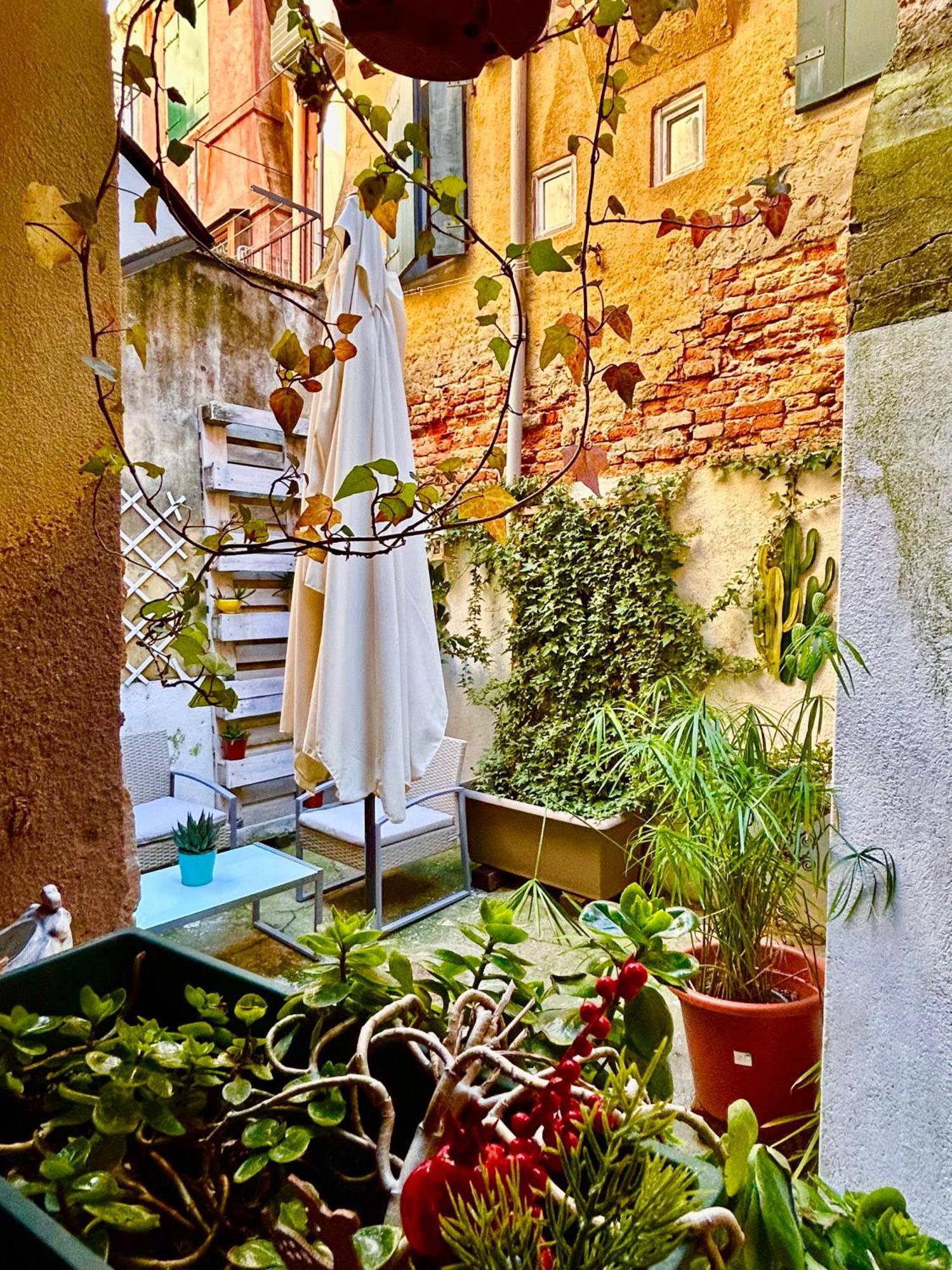 Ca 3 Leoni - Romantic House In The Heart Of Venetië Buitenkant foto